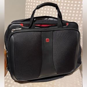 ✨LAST CHANCE ✨SwissGear Computer Bag